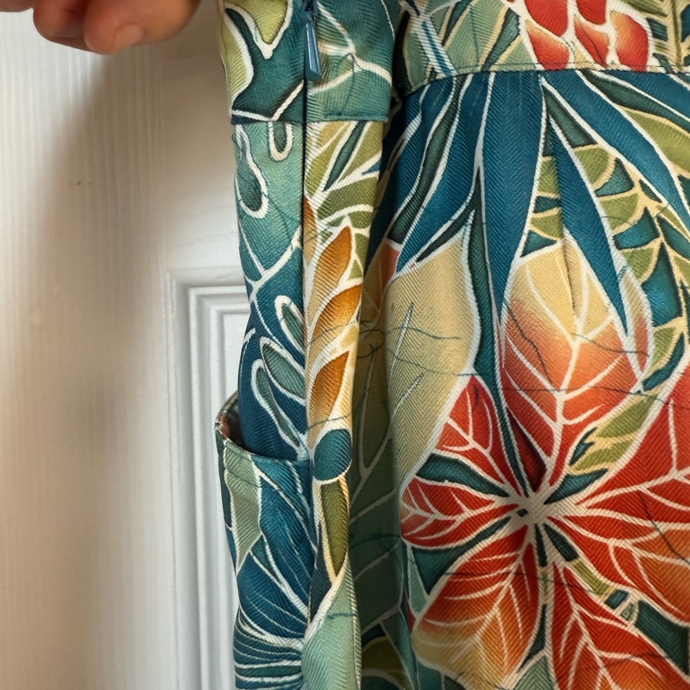 Tropical Kriss Kross VTG skirt, 💯% silk floral, teal & yellow Machine wash - Picture 5 of 9